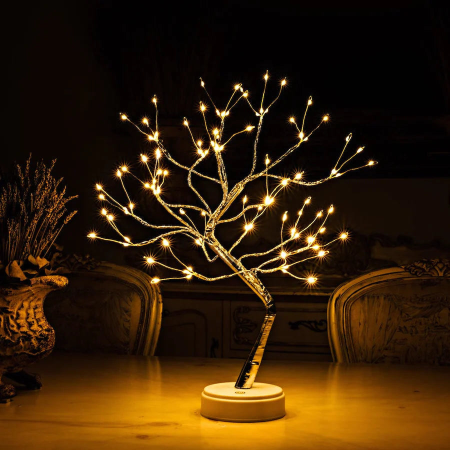 Lampe ARBORÉA sur une table